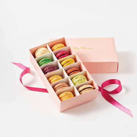 12 Macarons in the Mail